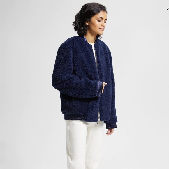 Theory Reversible Warm Jacket fuzzy/satin Blue - Picture 4 of 9